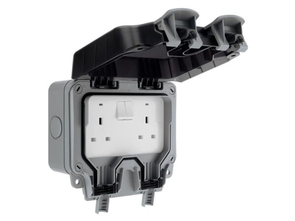 Masterplug IP66 Weatherproof Outdoor Switched Socket 2-Gang